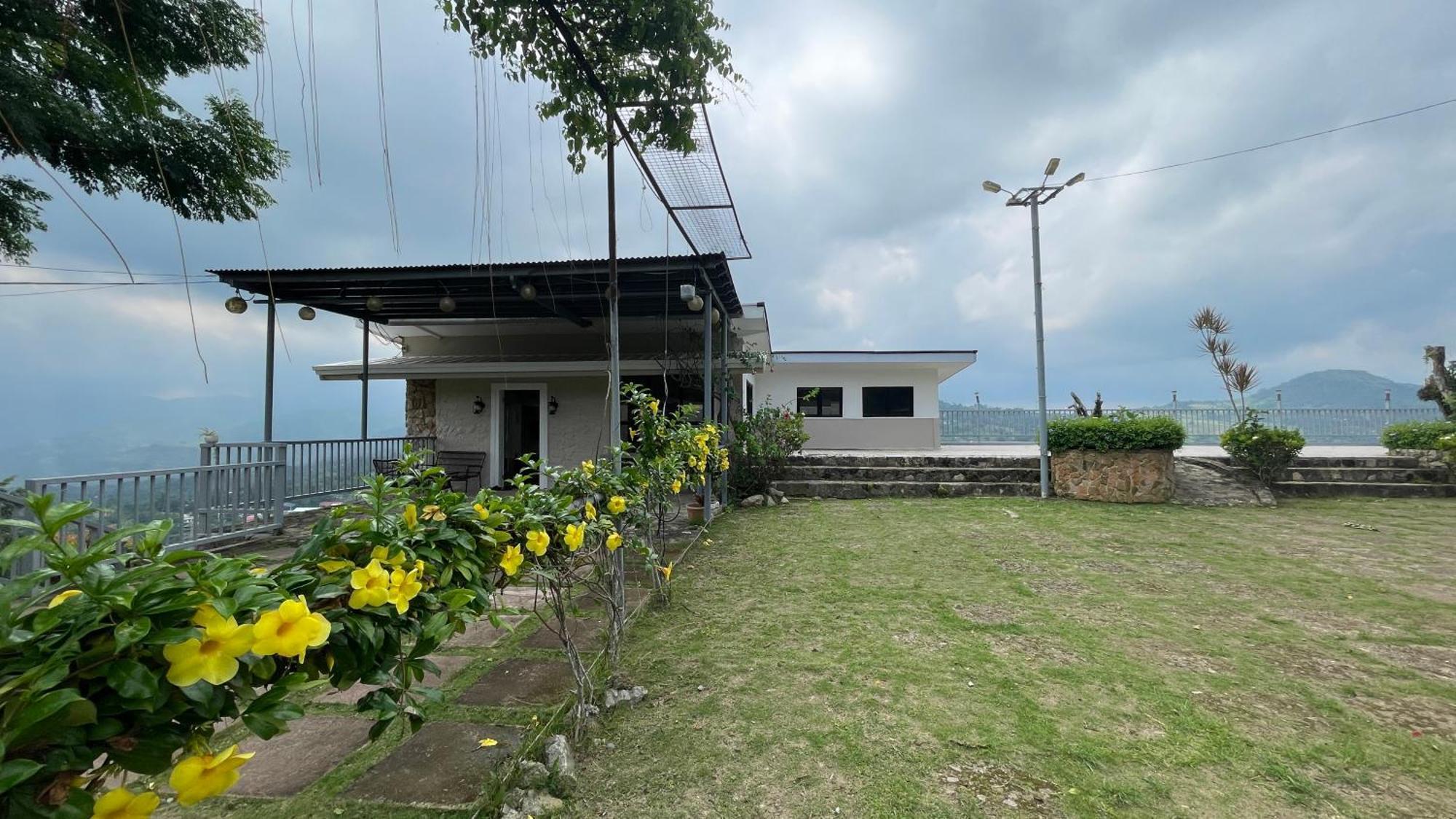 Serenity Farm And Resort By Hiverooms Kalunasan Exterior photo